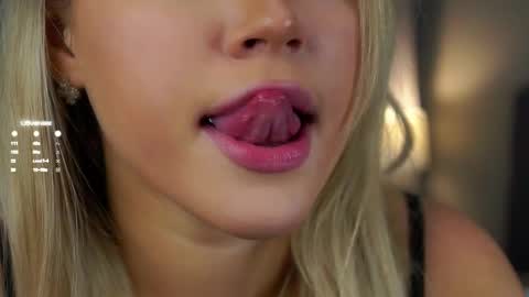 Amelia online show from March 5, 1:10 am