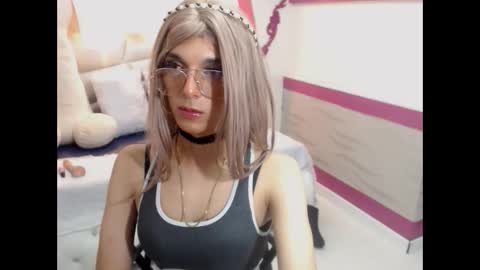 Lis  online show from January 11, 7:42 pm