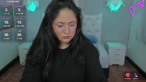 Lisa online show from November 18, 6:33 pm