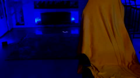 lisa_elfy online show from February 8, 5:40 am