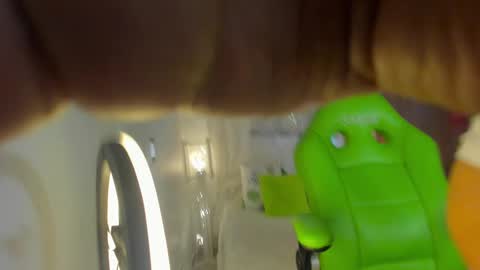 Snapshot of lisa_gerrard_ chatting on September 28, 5:55 pm Lisa  online show from September 28, 5:55 pm