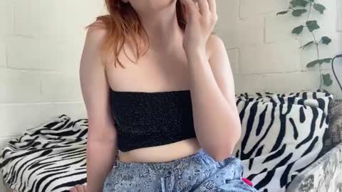 Lisa online show from June 22, 1:07 pm