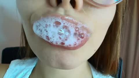 Lisbet online show from March 29, 1:40 am