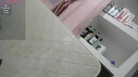 lissa_petitee online show from July 20, 2:47 am