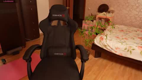 Lissa online show from October 3, 2:25 pm