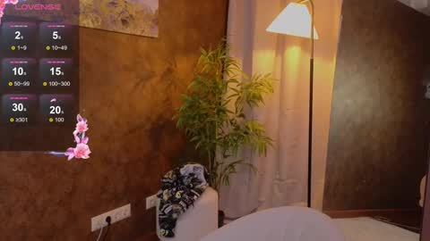 lissaros online show from March 11, 8:30 am