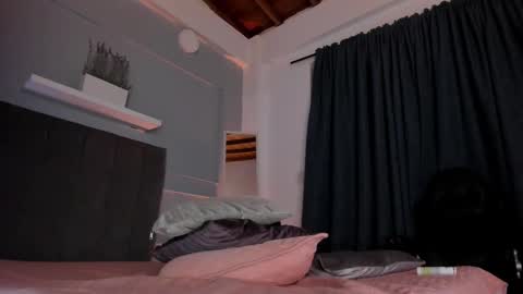 Snapshot of lissy_addams chatting on February 20, 1:36 am Lissy online show from February 20, 1:36 am