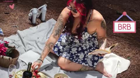 Snapshot of lissy_addams chatting on October 17, 10:03 pm Lissy online show from October 17, 10:03 pm