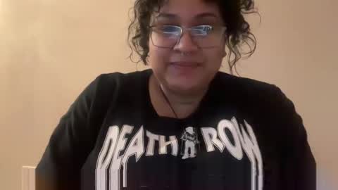 Snapshot of littldeath chatting on October 18, 2:21 pm littldeath online show from October 18, 2:21 pm