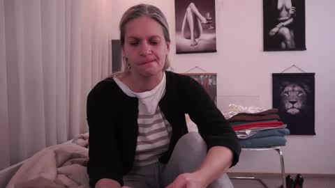 little_heart_andreea online show from February 20, 9:09 pm