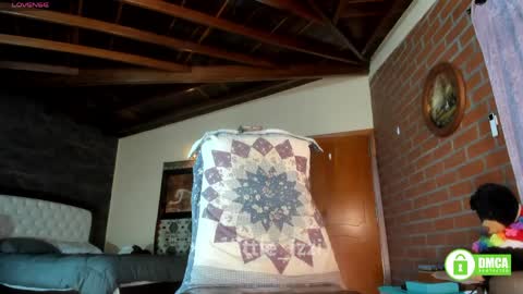 Izzi online show from March 30, 9:59 pm