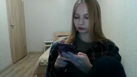 Snapshot of little_mariaa chatting on September 9, 8:09 pm Maria online show from September 9, 8:09 pm