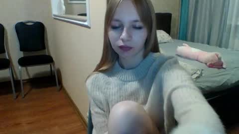 Snapshot of little_mariaa chatting on September 24, 5:41 pm Maria online show from September 24, 5:41 pm