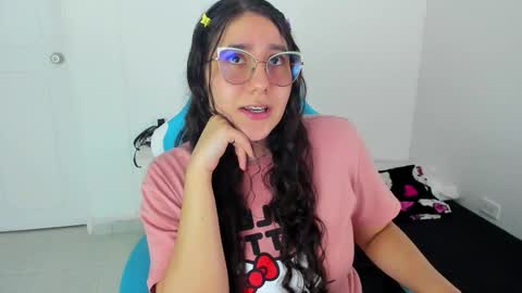 Laire  online show from November 24, 11:03 pm