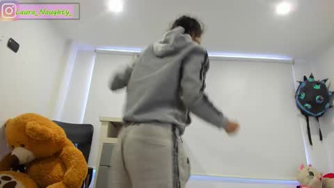 Im Laura. buy my contentcompra mi contenido offline  online show from January 13, 8:48 pm