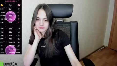 littleashleyy online show from March 20, 8:36 pm