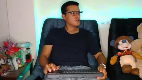 Manu online show from March 16, 3:42 am