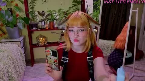 Molly online show from April 8, 1:41 am