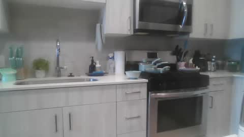 Snapshot of littlelovesbig chatting on September 16, 9:18 pm littlelovesbig online show from September 16, 9:18 pm