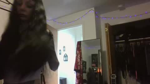 Liv Mirage online show from November 7, 10:01 pm