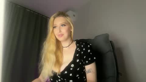 Liya Ray online show from October 7, 4:25 pm