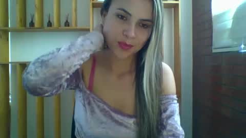 liz_28 online show from October 21, 8:23 pm