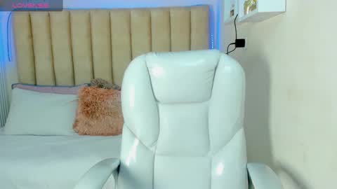 LIZ online show from February 25, 10:42 pm