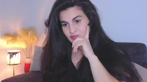 Snapshot of liz_devine chatting on February 21, 4:37 pm liz online show from February 21, 4:37 pm