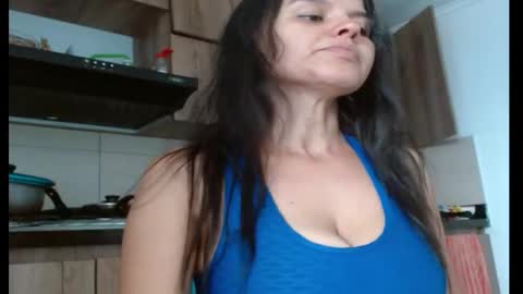 liz_fe online show from April 22, 8:38 pm