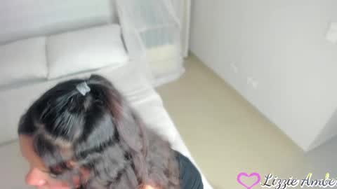 lizzieamber online show from April 28, 8:07 am