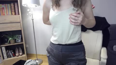 Lizzy online show from February 27, 6:50 am