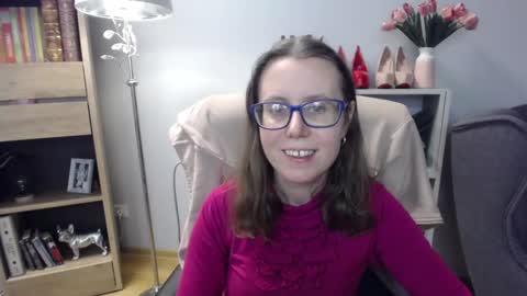 Lizzy online show from December 19, 6:42 am