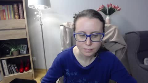 Lizzy online show from March 2, 7:15 am