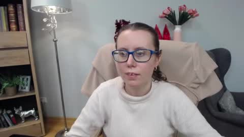 Lizzy online show from February 12, 6:17 am