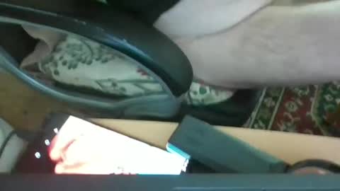 Snapshot of loewe39238 chatting on February 23, 2:57 pm loewe39238 online show from February 23, 2:57 pm