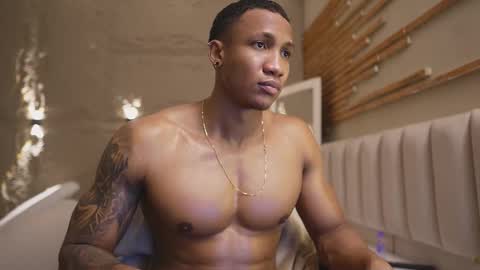 logan_varela online show from March 14, 5:39 pm