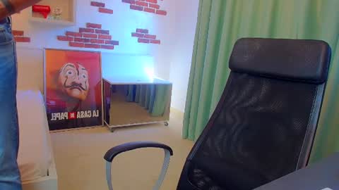 LoganStroud online show from July 28, 2:13 pm