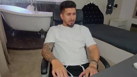 LoganStroud online show from July 3, 10:09 am