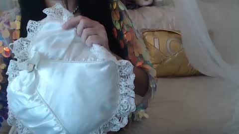 Lilu online show from December 15, 6:53 am