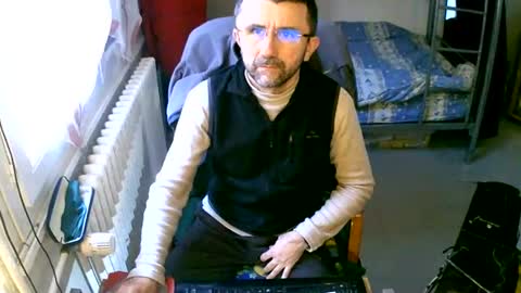 lokoum39 online show from December 11, 11:19 am