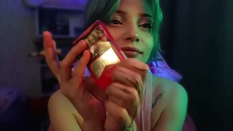 lola online show from December 1, 5:38 am