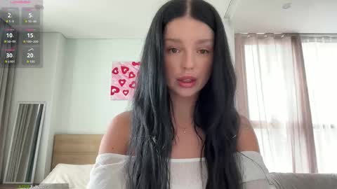 Lola online show from November 18, 4:26 am