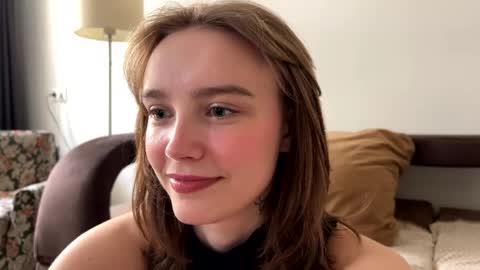 lolaatate online show from April 23, 4:42 am