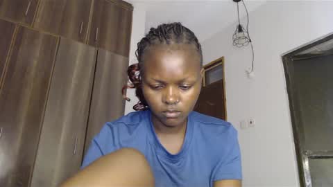 lolamia7 online show from February 20, 12:15 pm