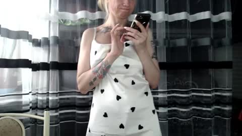 Lisa online show from September 19, 7:01 am