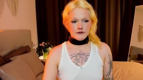 lollita online show from March 13, 5:54 am