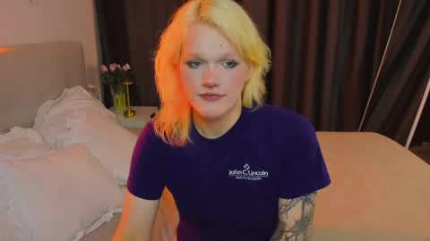 lollita online show from March 30, 10:26 am