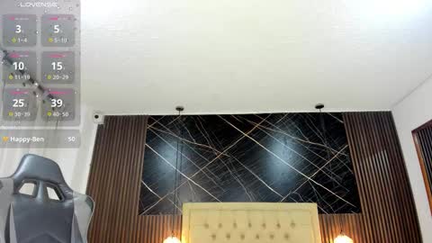 lolly18_ online show from February 3, 8:24 pm