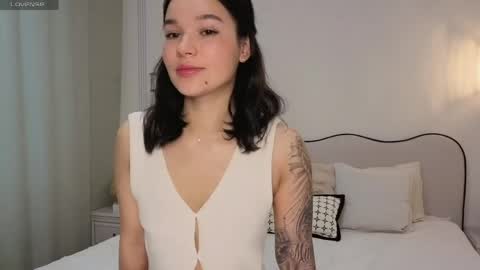 lolly_turner online show from May 31, 4:44 am