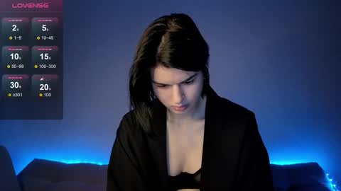 Elly online show from December 13, 8:26 pm